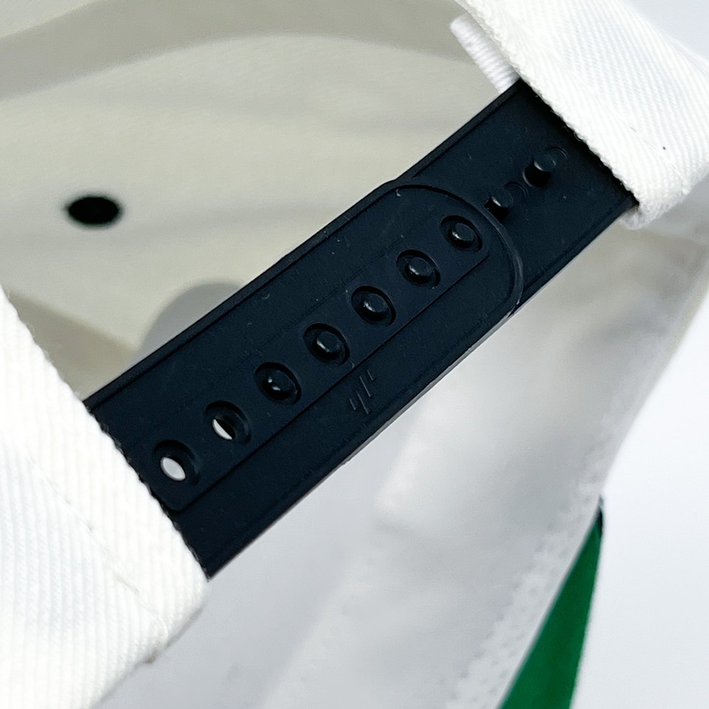 DAILY PUFF OG LOGO 2-TONE BLACK AND WHITE PREMIUM SNAPBACK