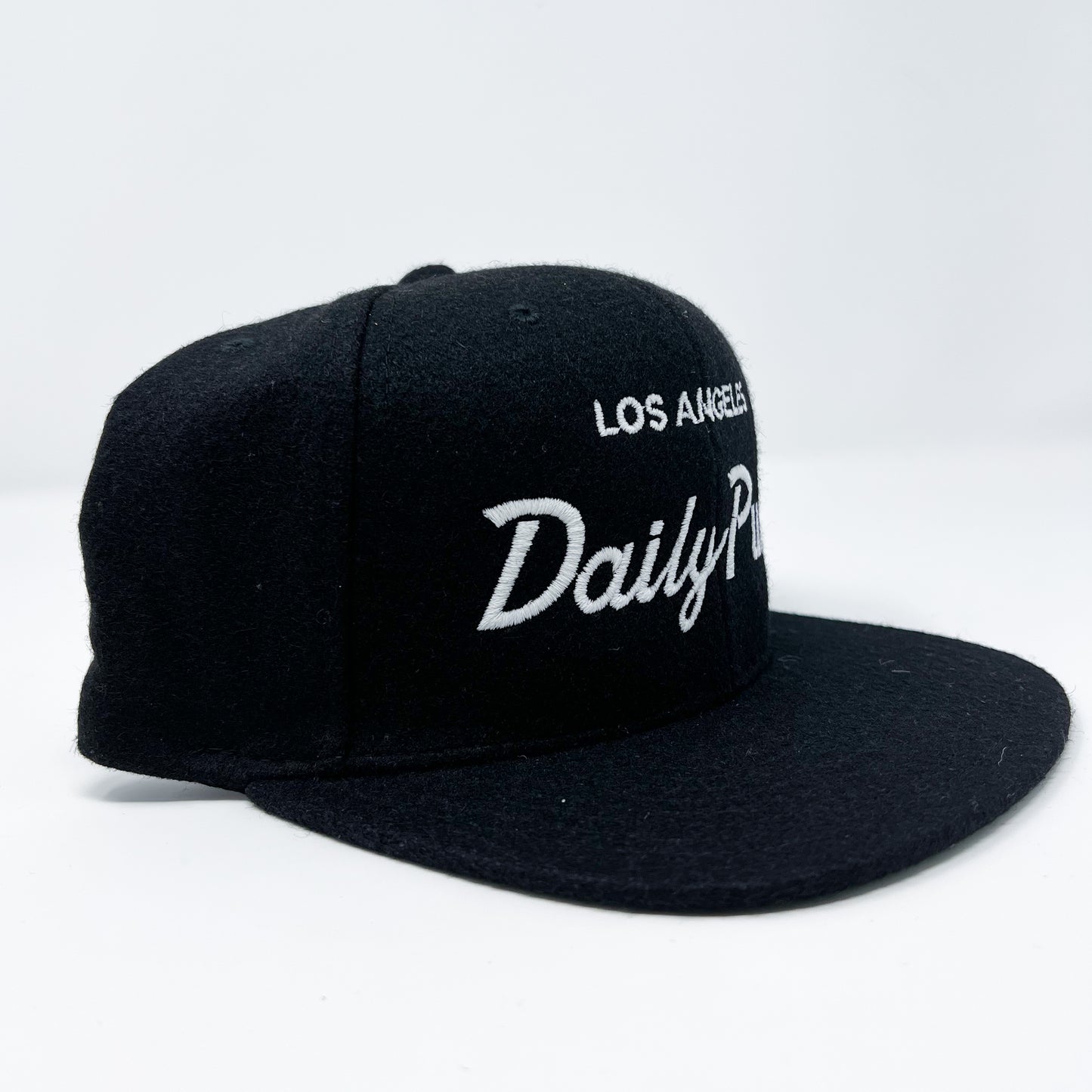 DAILY PUFF SCRIPT BLACK DOME PREMIUM SNAPBACK WOOL | GLOW IN THE DARK